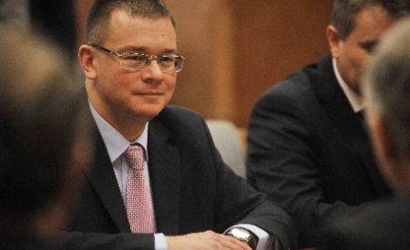 Mihai Razvan Ungureanu trebuie sa fie liderul dreptei si candidatul acesteia la prezidentialele din 2014
