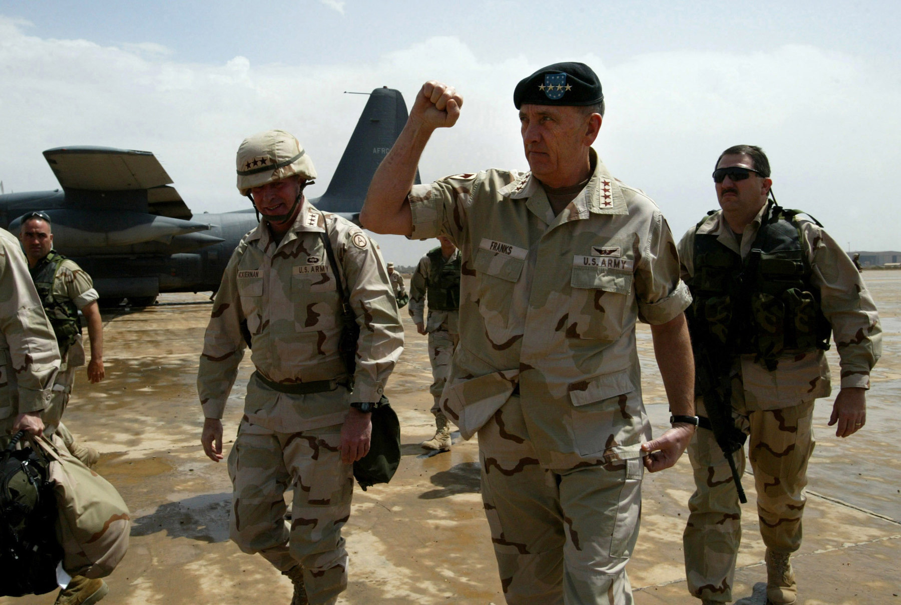 Romney campaign enlists over 300 military generals